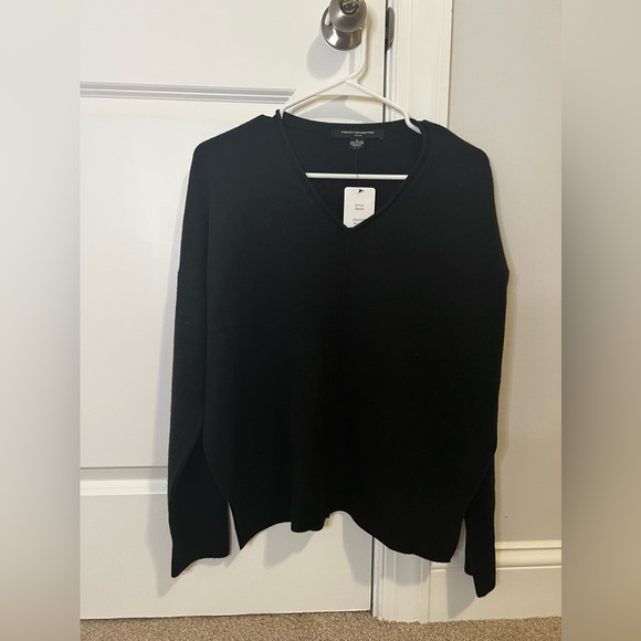 French Connection Women’s V-Neck Black Sweater Soft Classic Size Small NWT - Picture 1 of 4